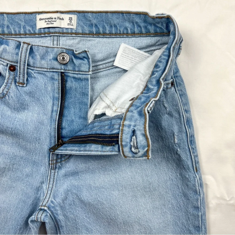 Abercrombie & Fitch The Boyfriend Mid Rise Jeans